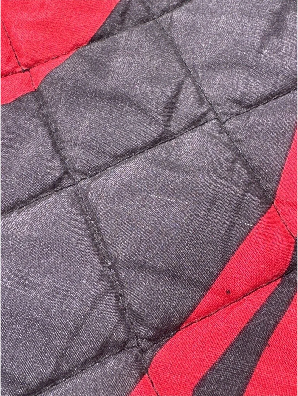 Stranger Things Upside Down World Bed Comforter 85x90” Red, Black, Gray Preowned